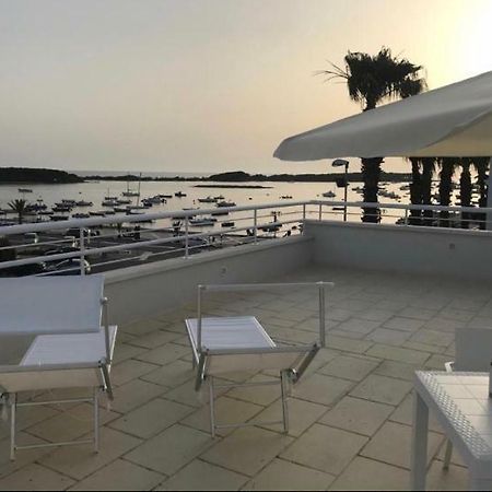 Camera Sul Mare Riviera Порто Чезарео Екстериор снимка