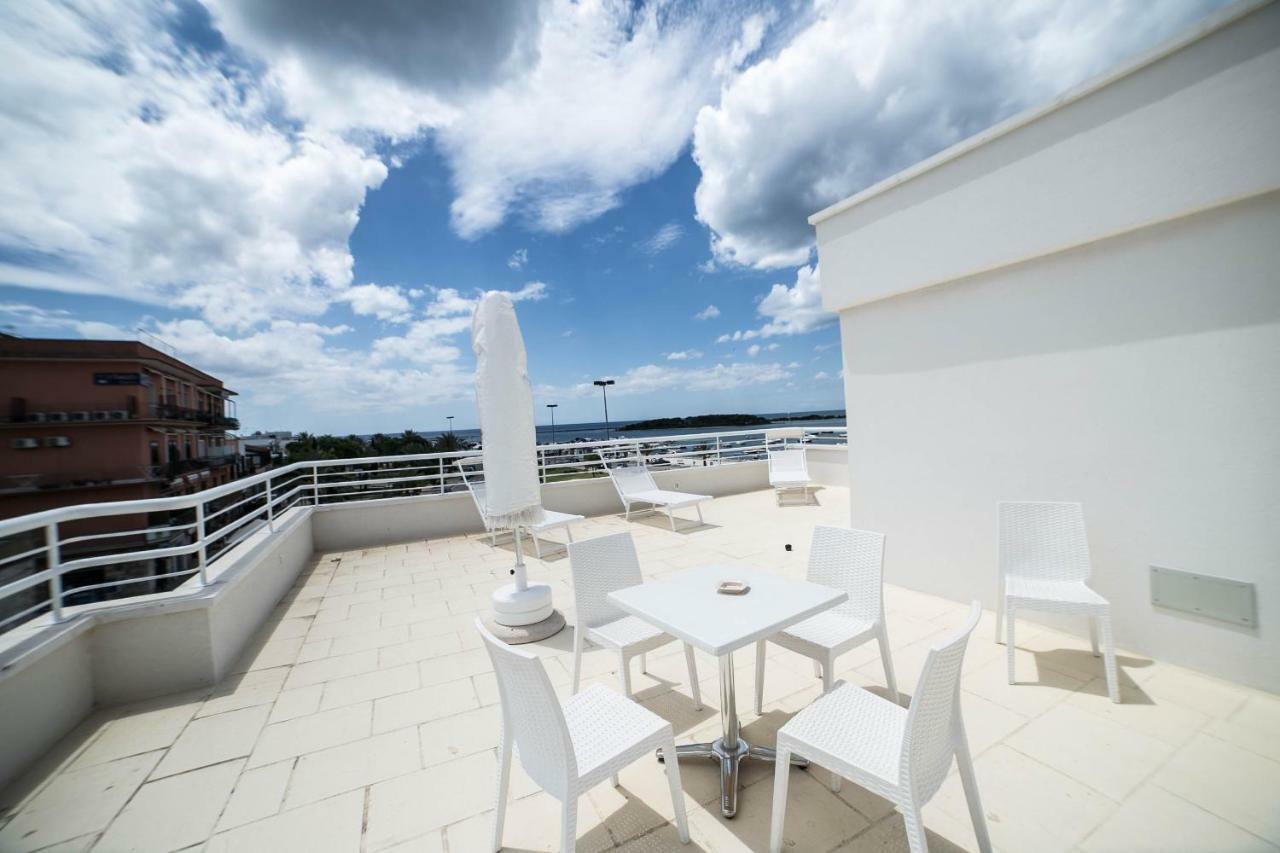 Camera Sul Mare Riviera Порто Чезарео Екстериор снимка