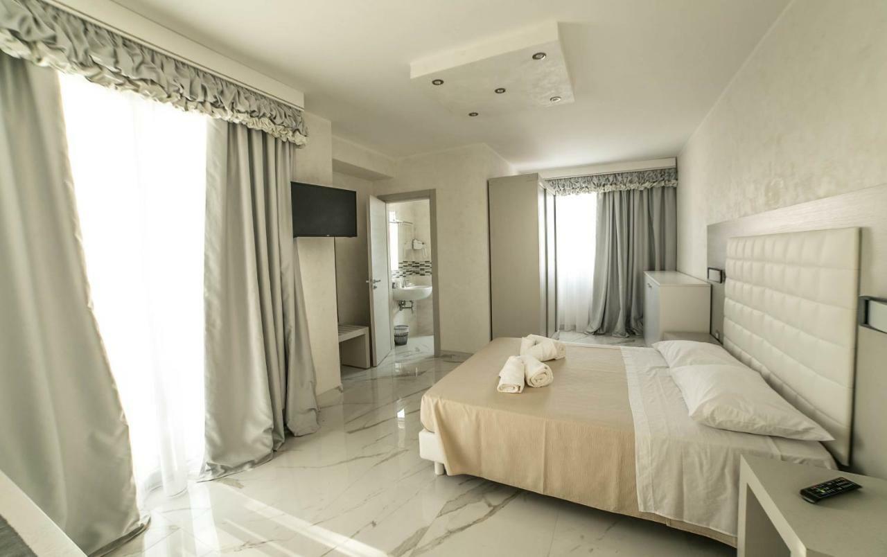 Camera Sul Mare Riviera Порто Чезарео Екстериор снимка