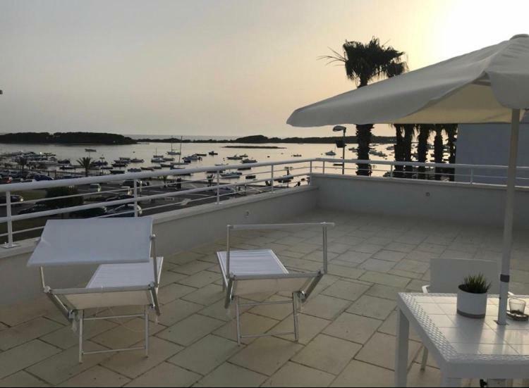 Camera Sul Mare Riviera Порто Чезарео Екстериор снимка